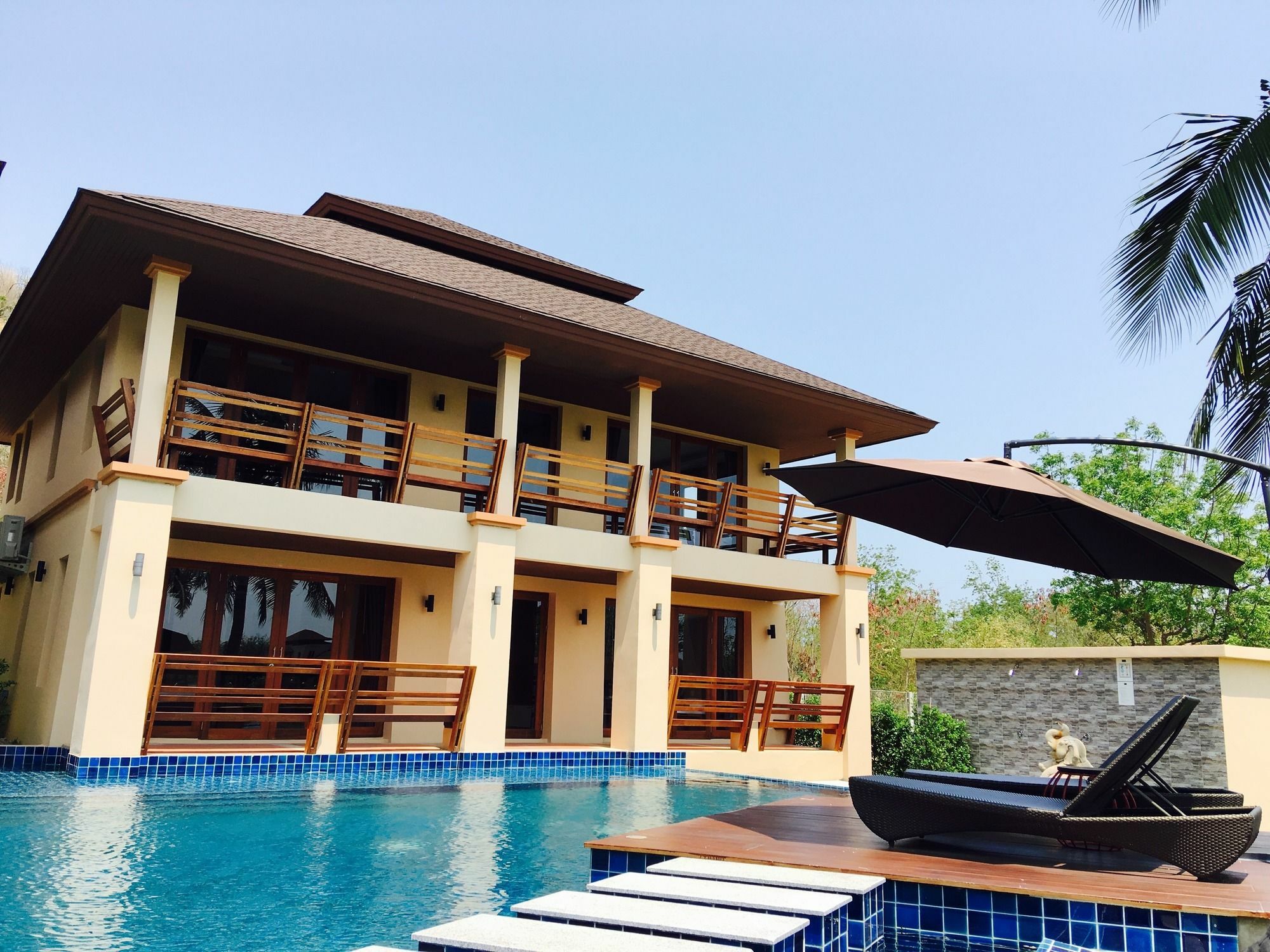 Elegancy Resort HHQ Exteriér fotografie
