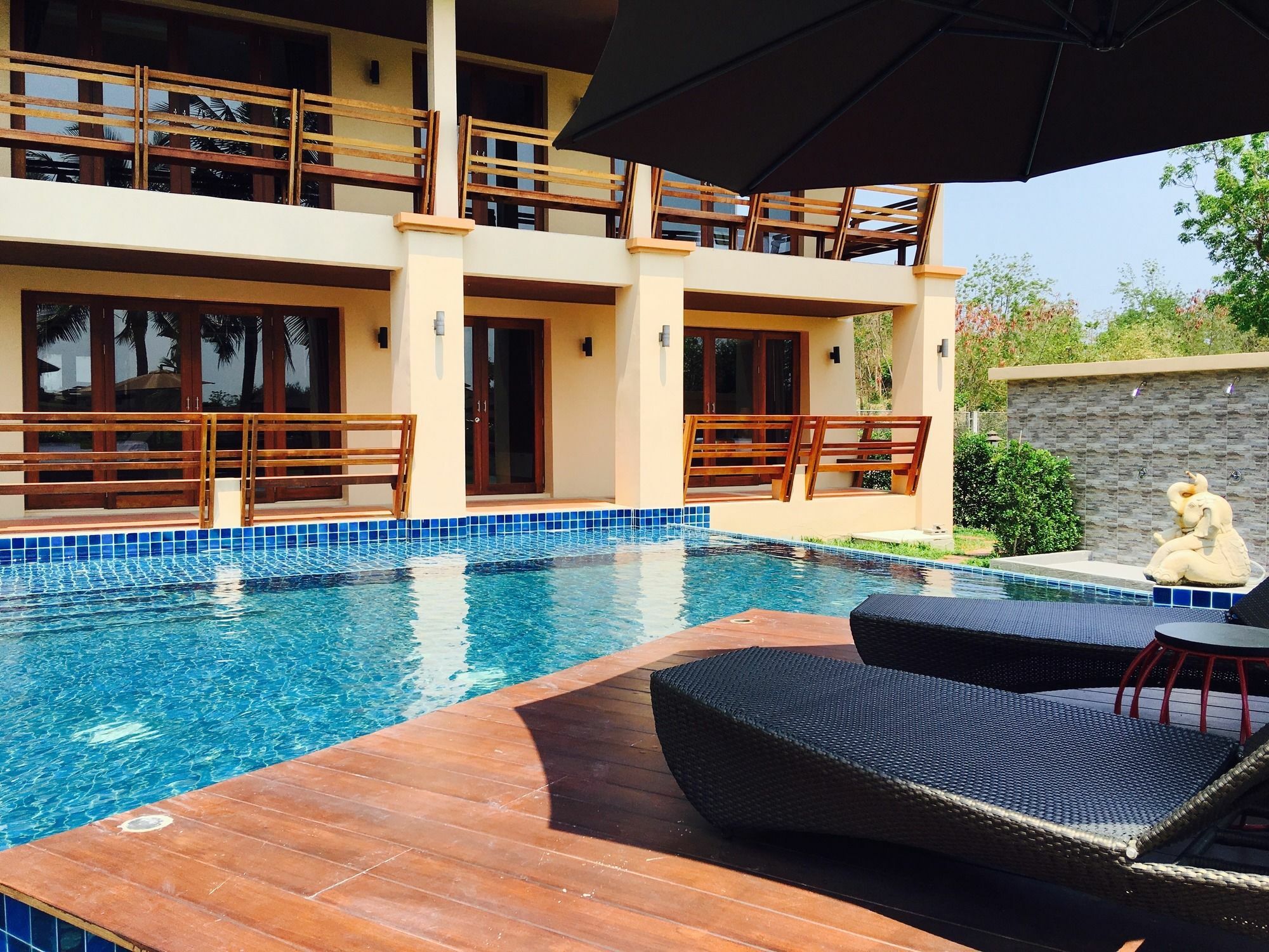 Elegancy Resort HHQ Exteriér fotografie